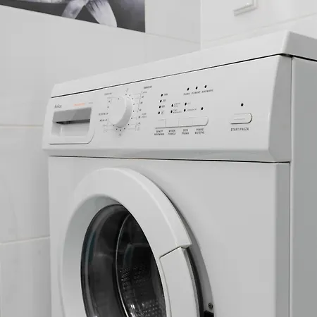 Sky Blue Chmielna Near Old Town In By Renters גדנסק