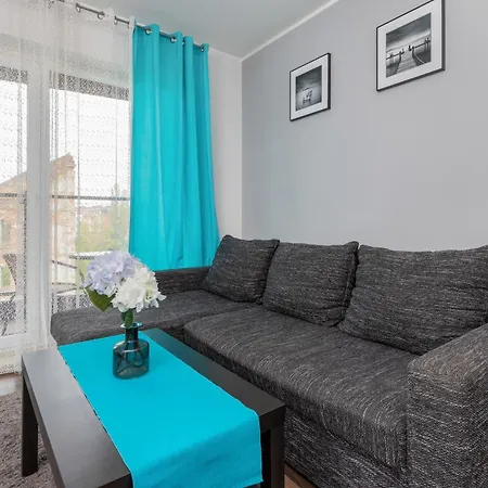 Sky Blue Chmielna Near Old Town In By Renters דירה גדנסק