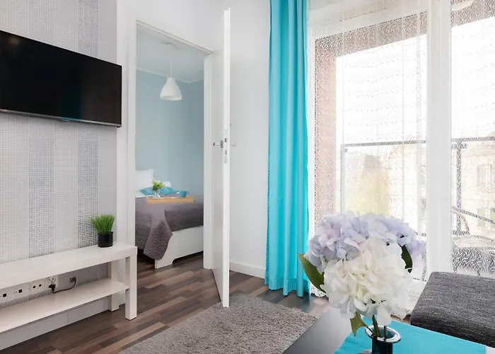 Daire Sky Blue Chmielna Near Old Town In By Renters