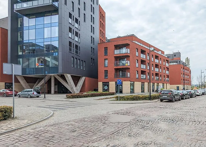 Sky Blue Chmielna Near Old Town In By Renters *