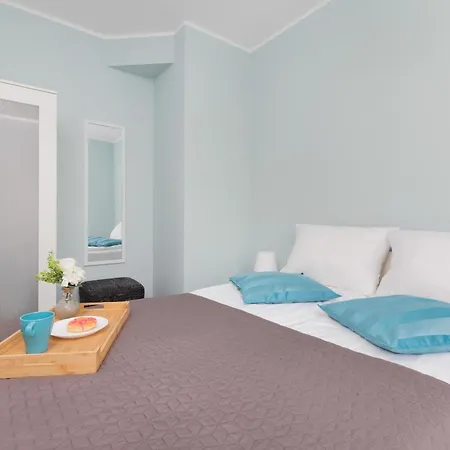 Sky Blue Chmielna Near Old Town In By Renters 公寓 格但斯克
